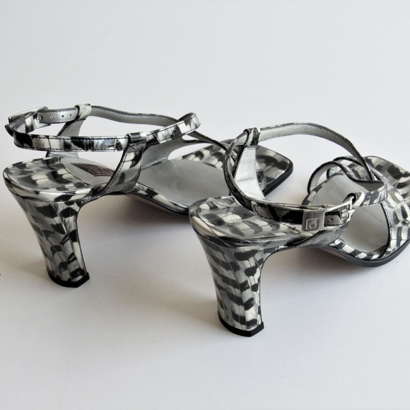 Giorgio Fabiani Black/Silver Patent Leather sandal - Picture 7 of 8